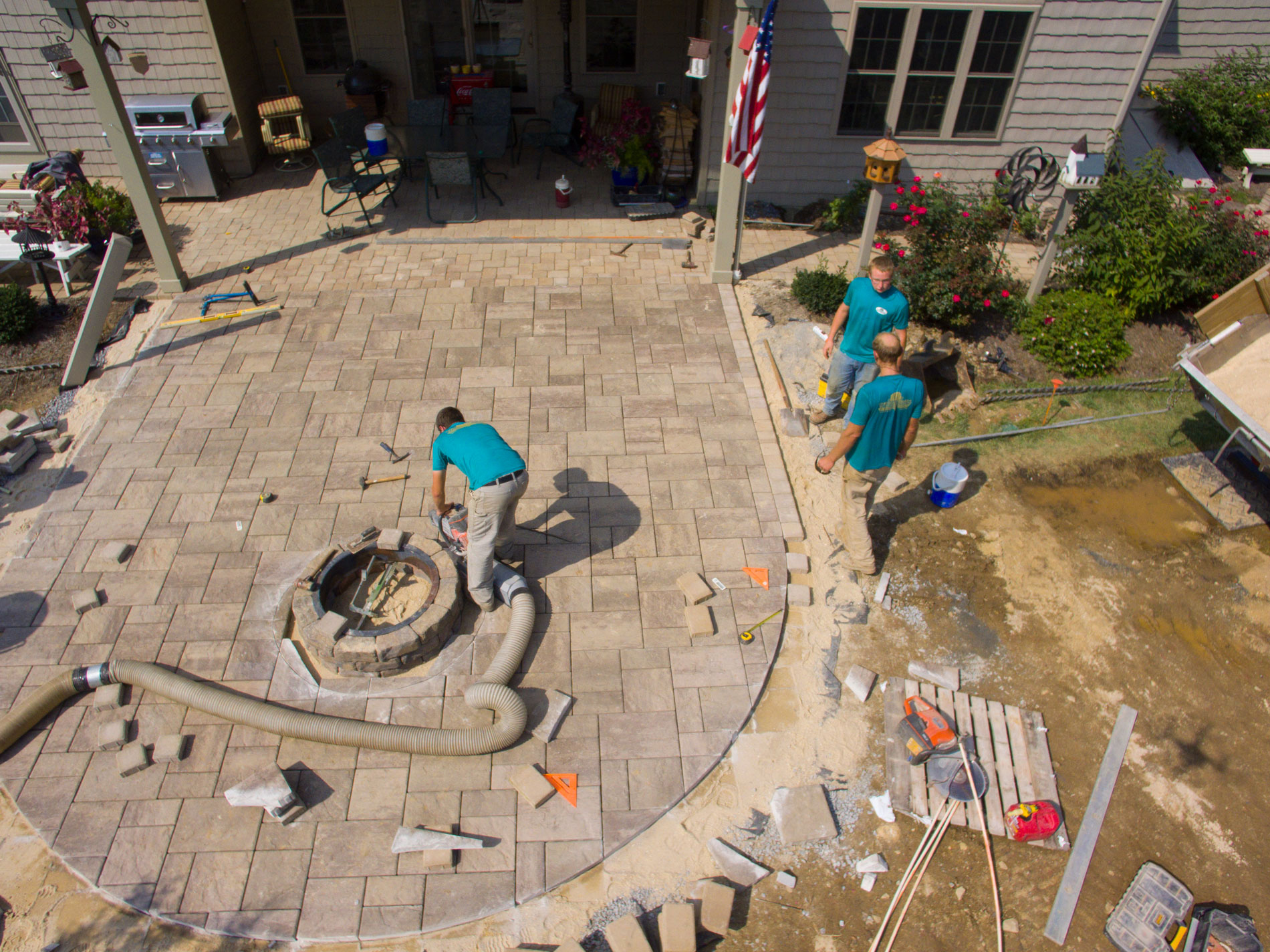 hardscape dust collection system 1